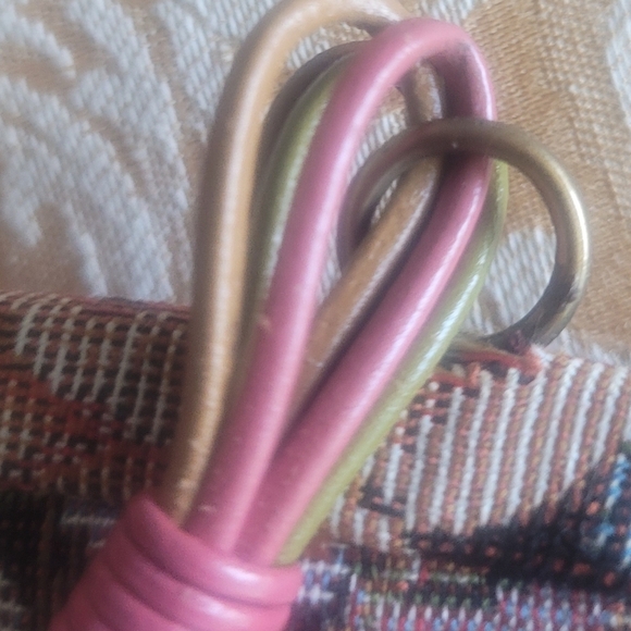 2000'sMoschino Floral Tapestry Shoulder Bag with Floral Appliques. Made In Italy - Picture 11 of 15